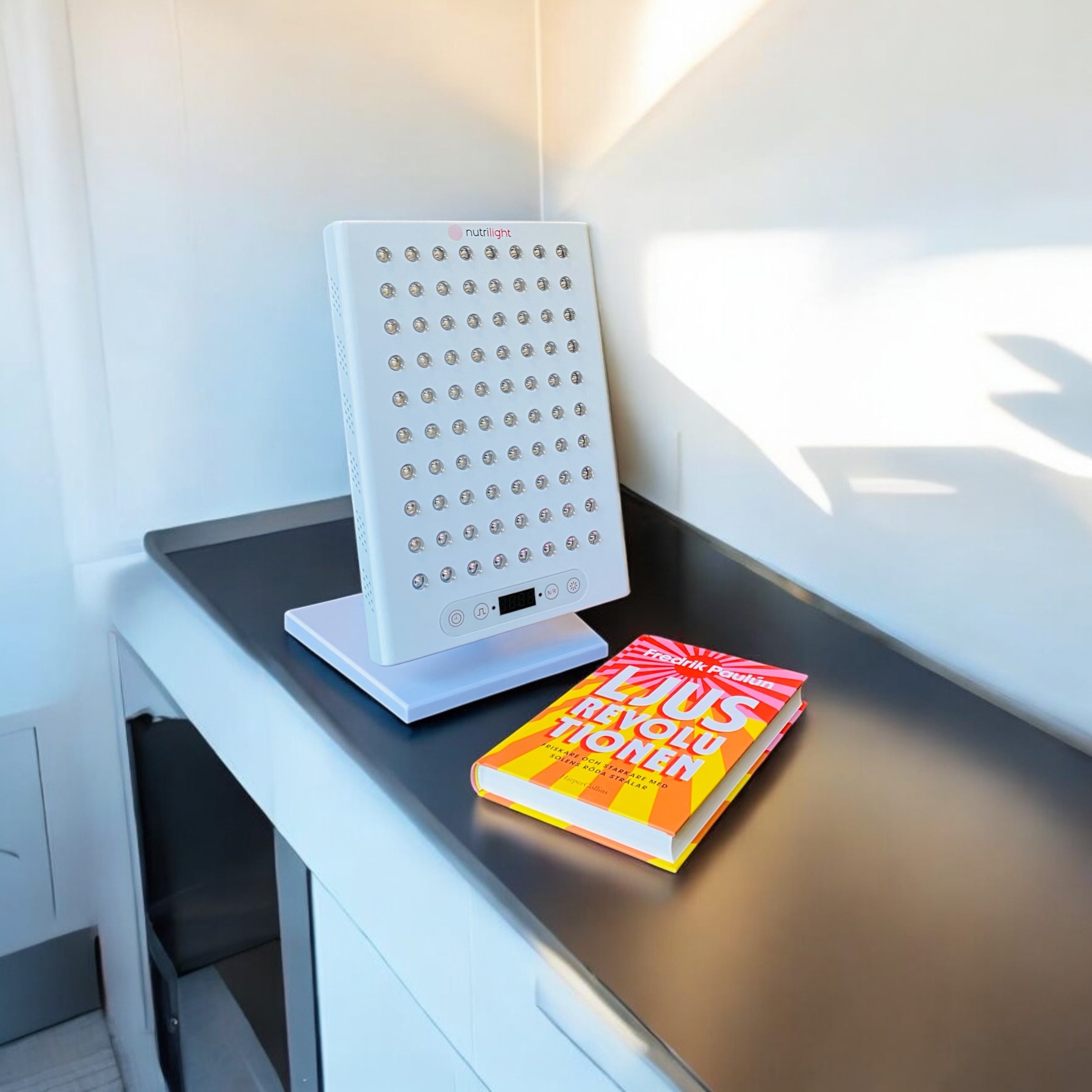 Bok - Ljusrevolutionen av Fredrik Paulún